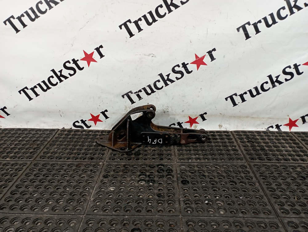 Кронштейн кабины задний правый 2023г