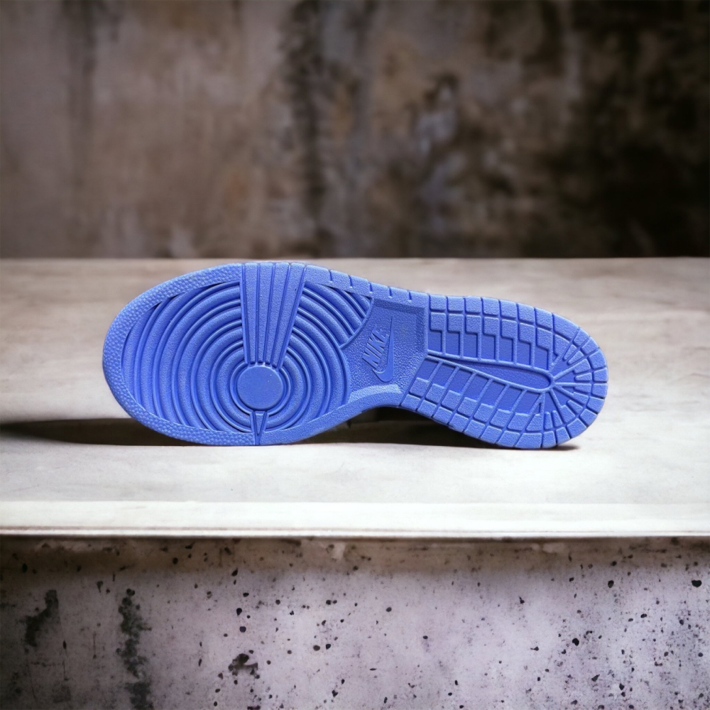 Nike SB Dunk Low • Lobster Blue