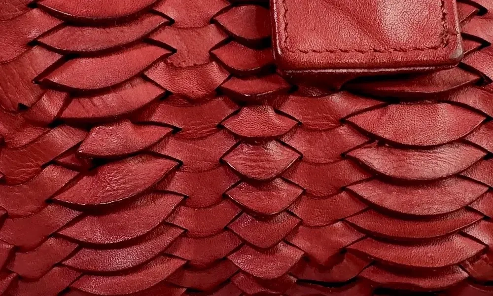 Женский кошелек из натуральной винтажной кожи красного цвета