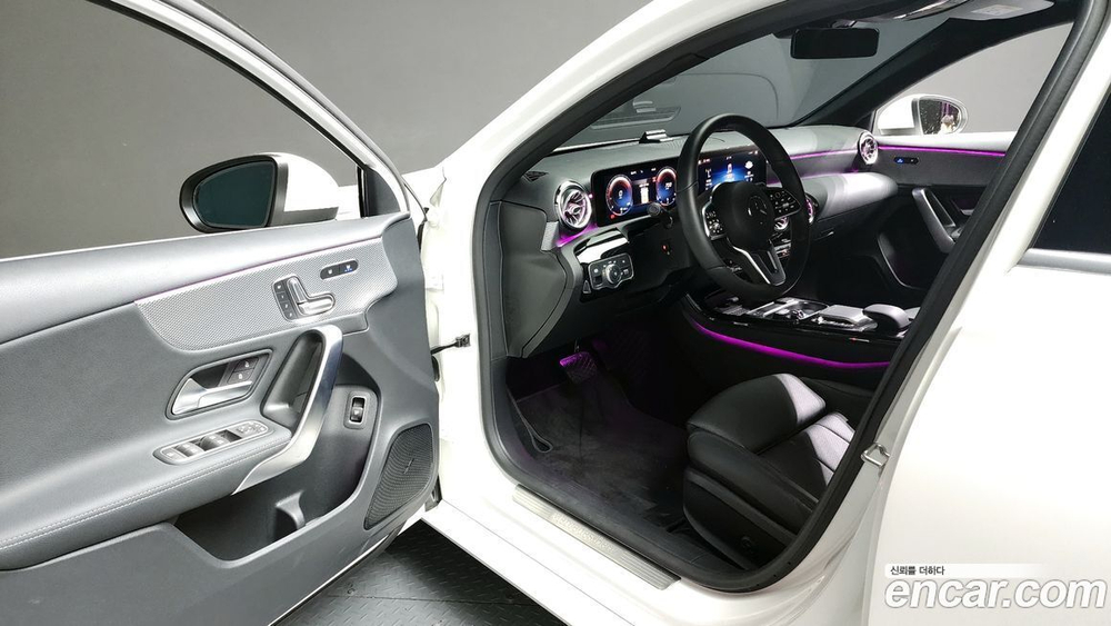 Mercedes-Benz A-Class W177 A220 Sedan (01.2021)