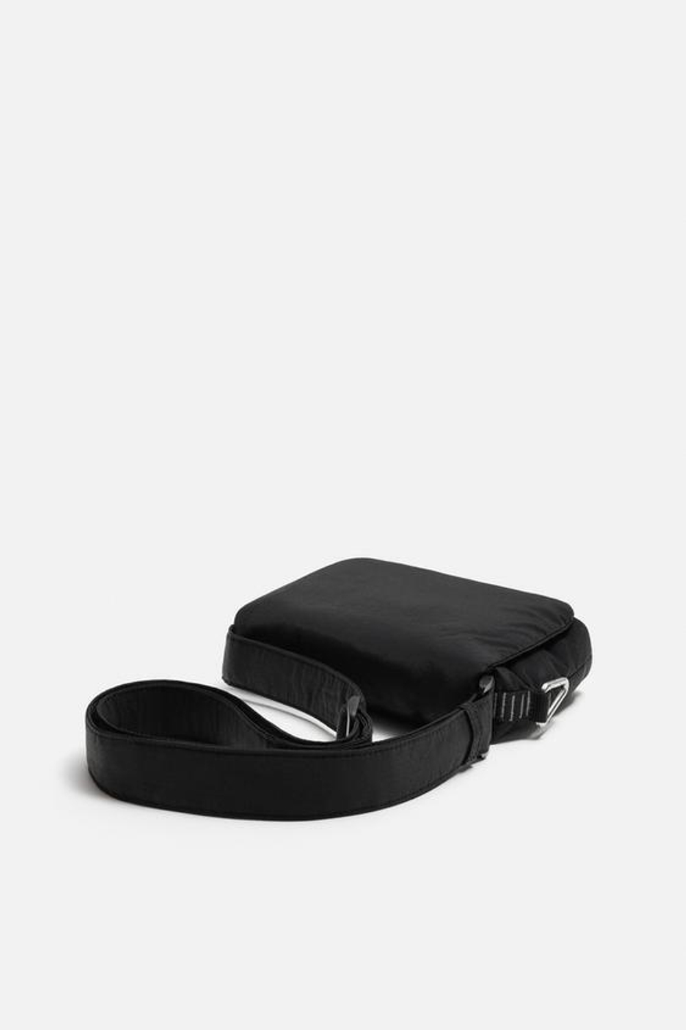 ZARA НЕЙЛОНОВАЯ СУМКА С КЛАПАНОМ, ЧЕРНЫЙ