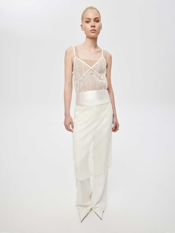 Топ из кружева