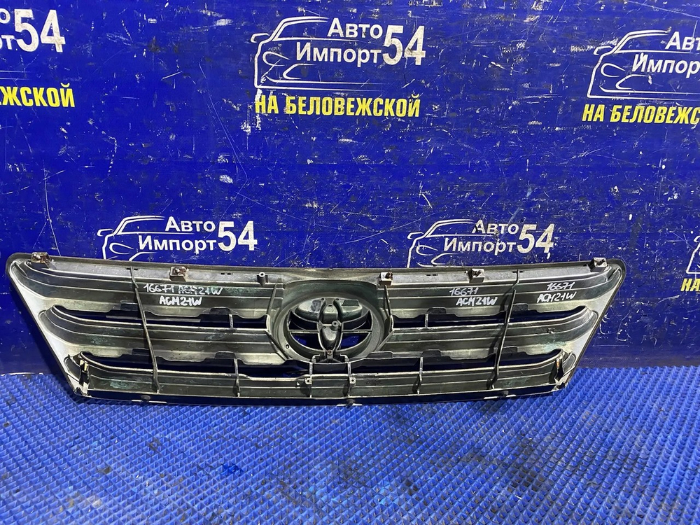 Решетка радиатора TOYOTA IPSUM 2003-2009