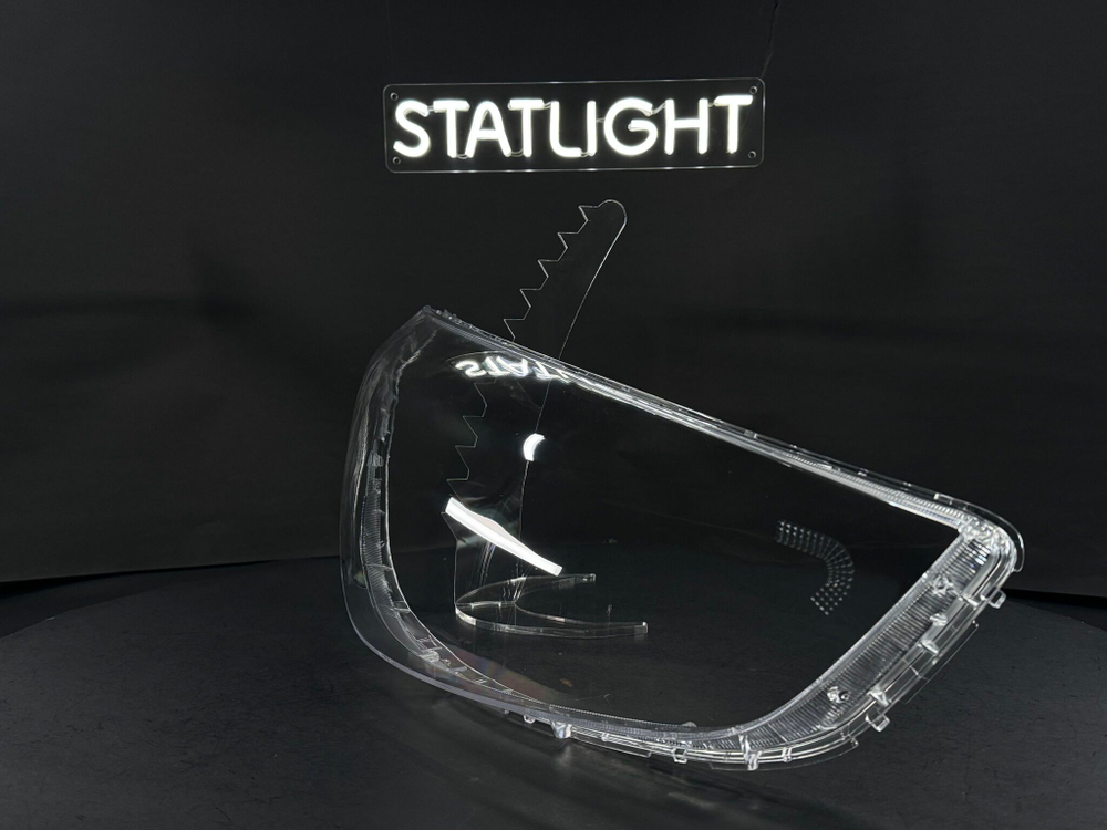 Правое стекло фары Hyundai Tucson 2 IX35 2009-2015