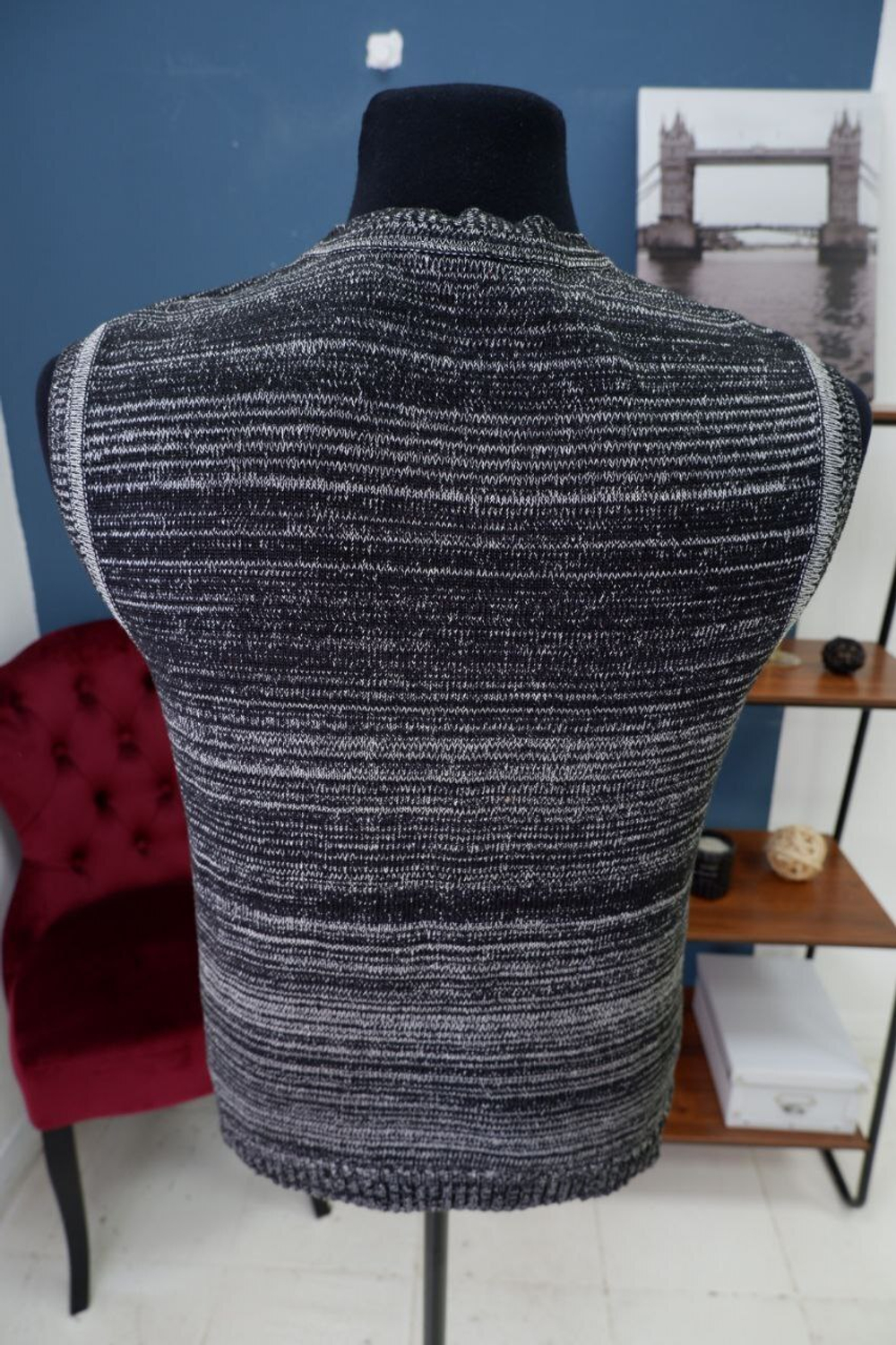 Жилет вязаный 44-46 размер