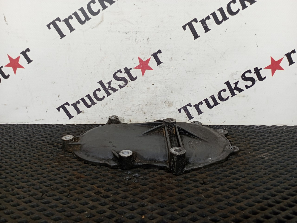 Крышка плиты двигателя передняя 2018г