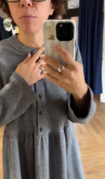 Платье оверсайз из смесовой ткани в елочку