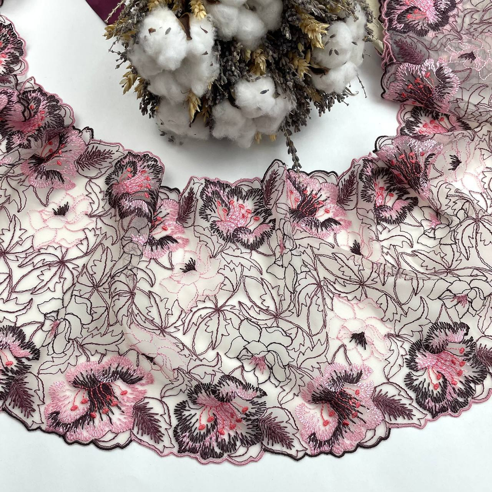 Вышивка на сетке бордово-розовая 21 см