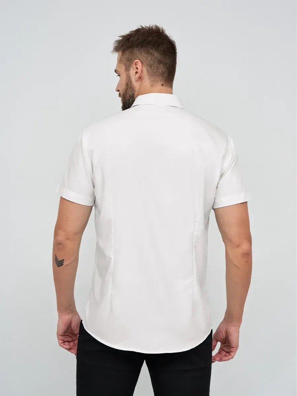 Рубашка приталенная с коротким рукавом