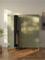 Шкаф 154х50х173, Карлос, распашной для одежды и вещей, массив сосны, 3 двери, со штангой и полками, в госинную, спальню, прихожую, зеленый эвкалипт, Dipriz