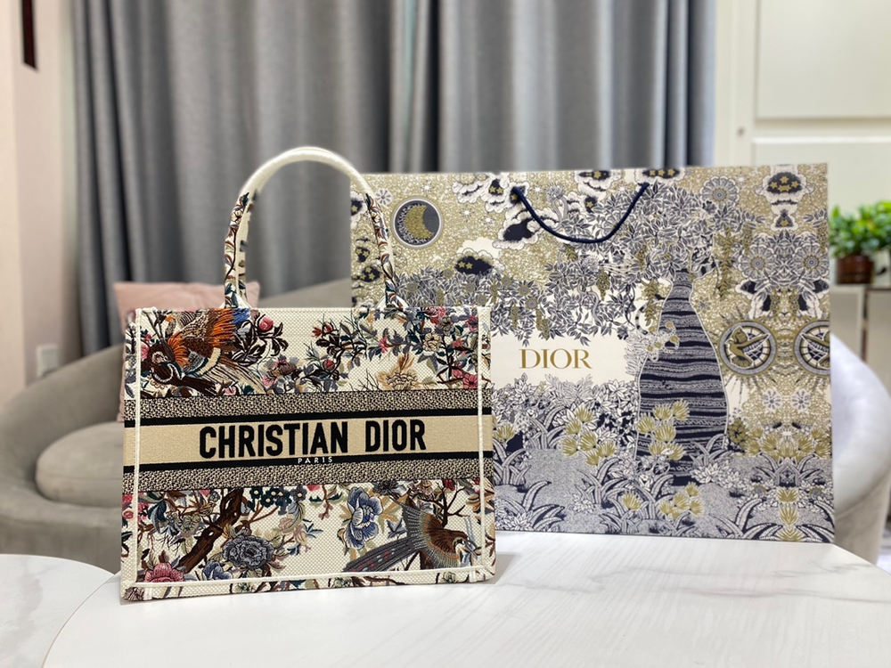 Christian Dior Book Tote 36 cm