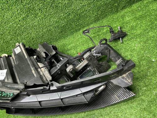 Битая Фара правая Zeekr 001 (2021-н.в.) LED