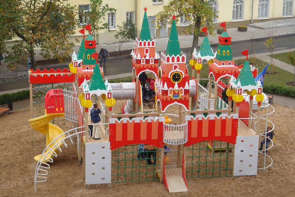 Детский игровой комплекс «Кремлевская стена»