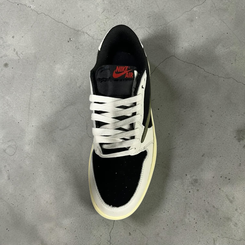 Nike Air Jordan 1 Low x Travis Scott • Olive