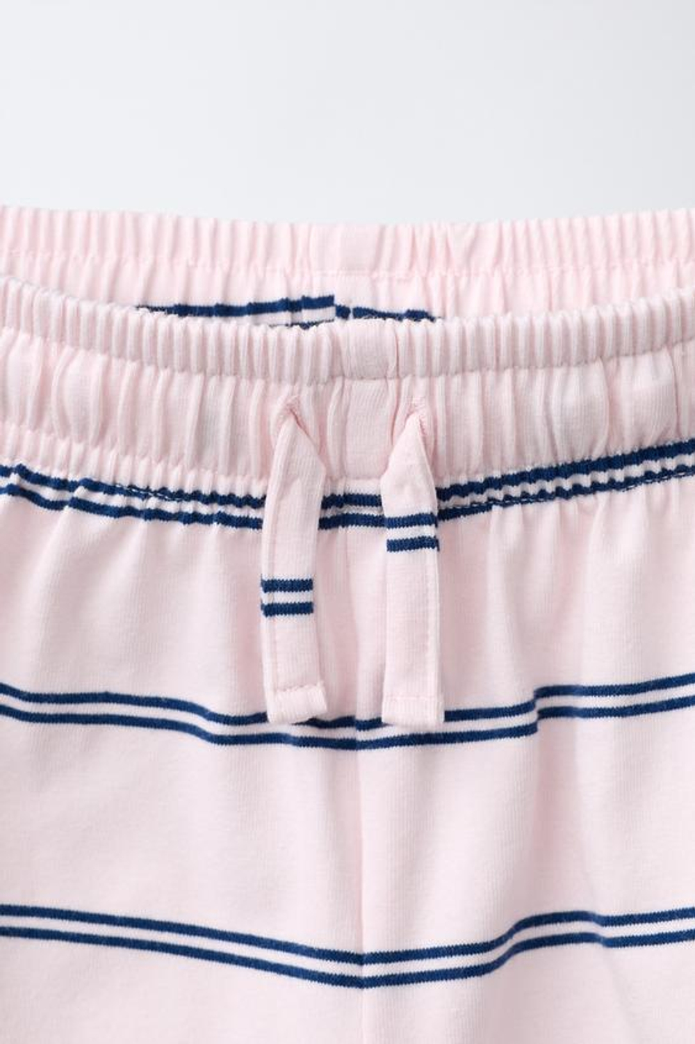 ZARA ПЛОТНЫЕ ШОРТЫ, РОЗОВЫЙ