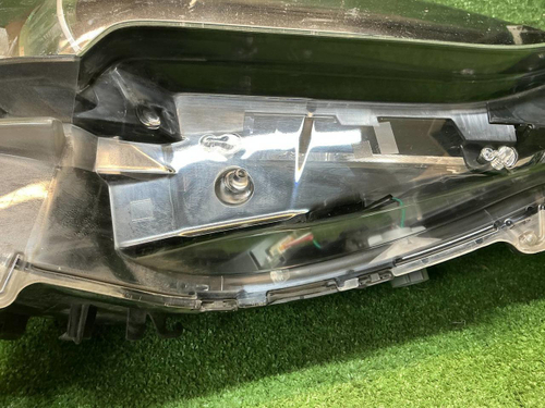 Фара правая Mazda CX-5 2 (2017-2021) LED