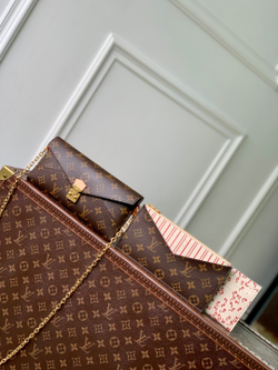 Louis Vuitton Kirigami Organizer On Chain