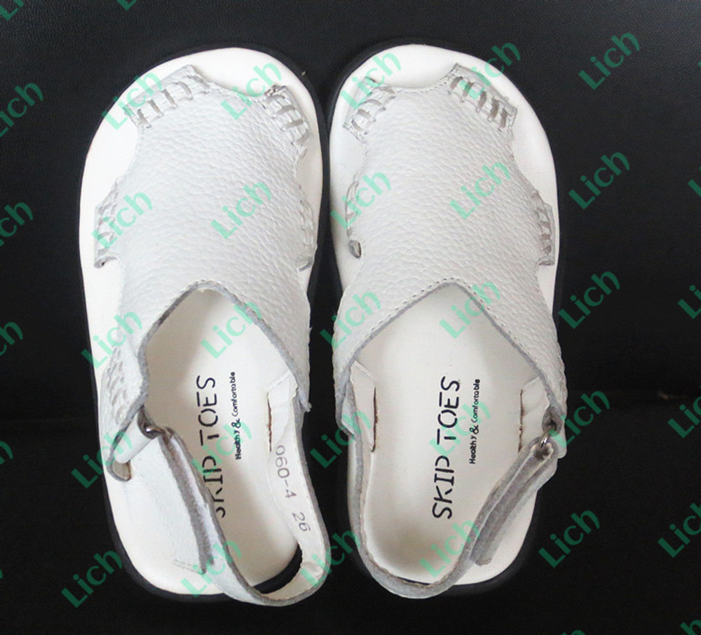 Сандалии детские однотонные на липучках