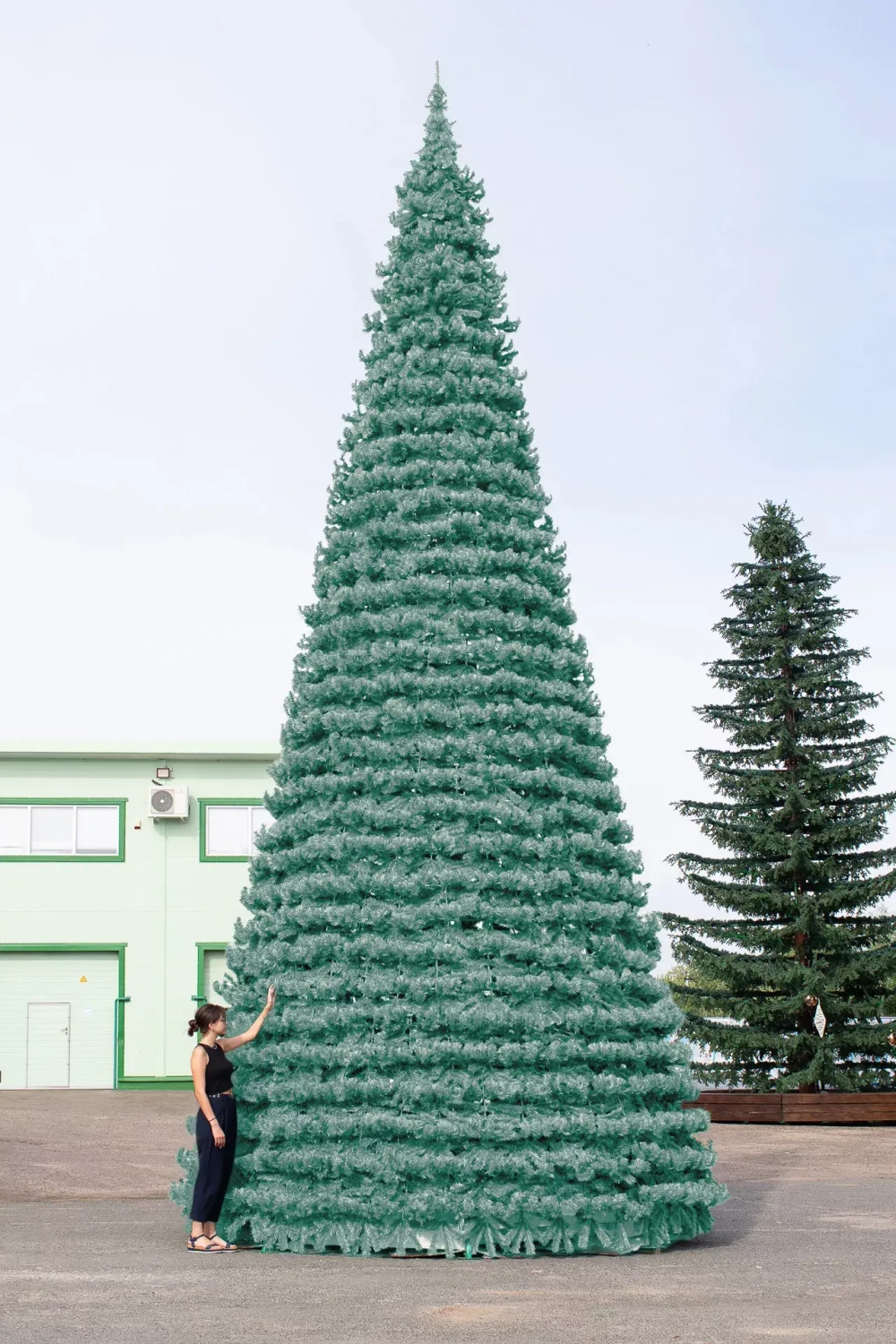 Уличная елка Испанская изумрудная 30 м., каркасная, ПВХ, Green Trees (GT30ISPVCBL)