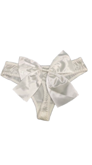 Элегантные трусики с атласным бантом сзади