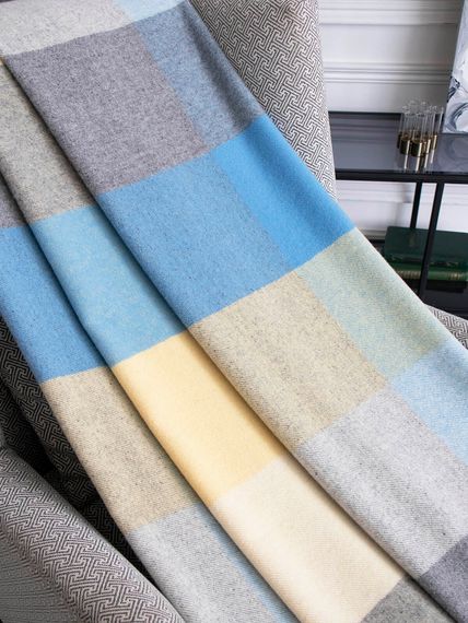 Плед DANA 4-03 из шерсти астралийского мериноса AVINAMAS