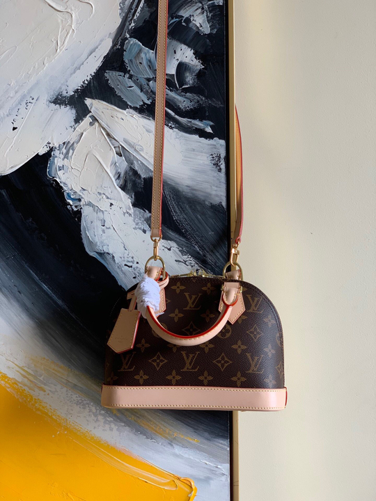 Louis Vuitton Alma BB