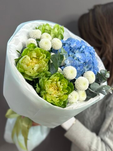 Авторский букет с пионовидными розами "Вегги"