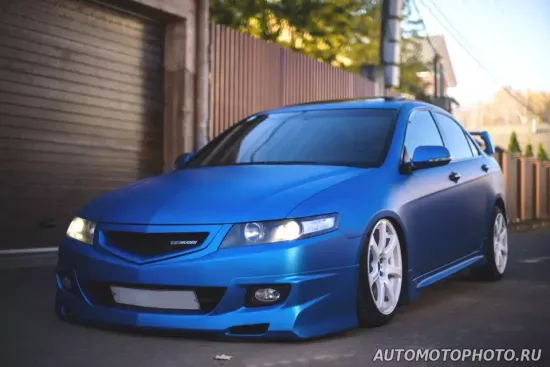 Накладка переднего бампера Mugen для Honda Accord 7