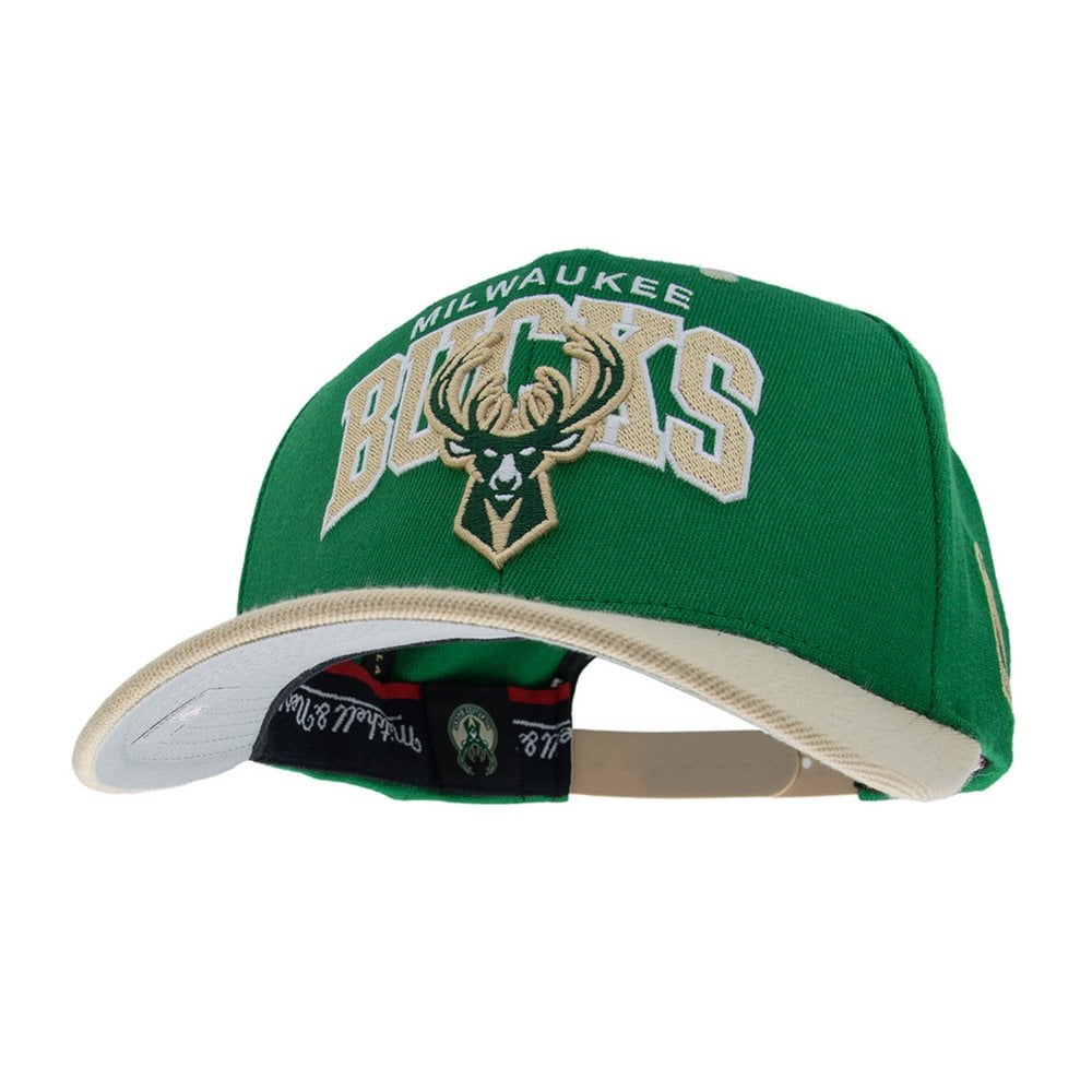 Баскетбольная кепка Mitchell&Ness Milwaukee Bucks Team Arch