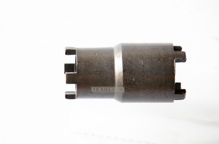 Lock nut wrench, 20 x 24 mm. No brand