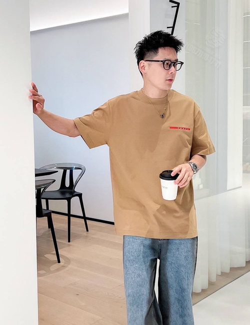 Футболка Prada