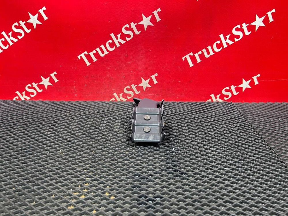 Кронштейн тормозных трубок