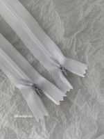 Молния потайная неразъемная белая