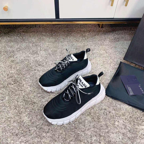 Кроссовки Prada