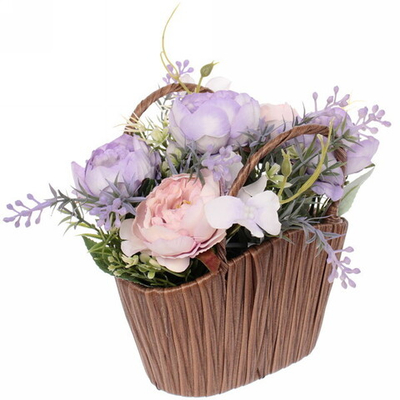 Цветы искусственные в корзине