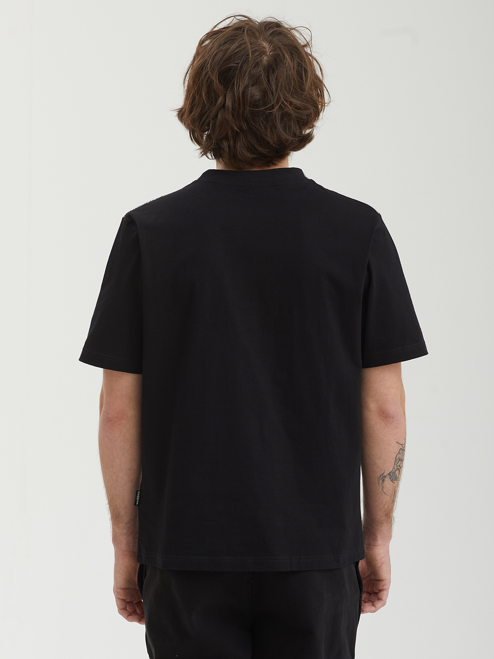 Мужская Футболка Black Hill