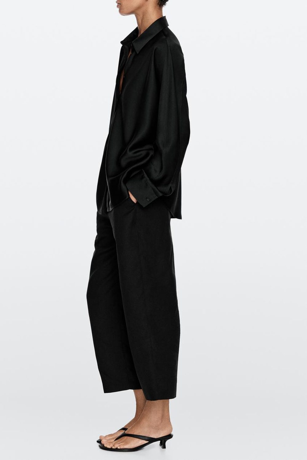 Massimo Dutti Кожаные сандалии на каблуке, черный