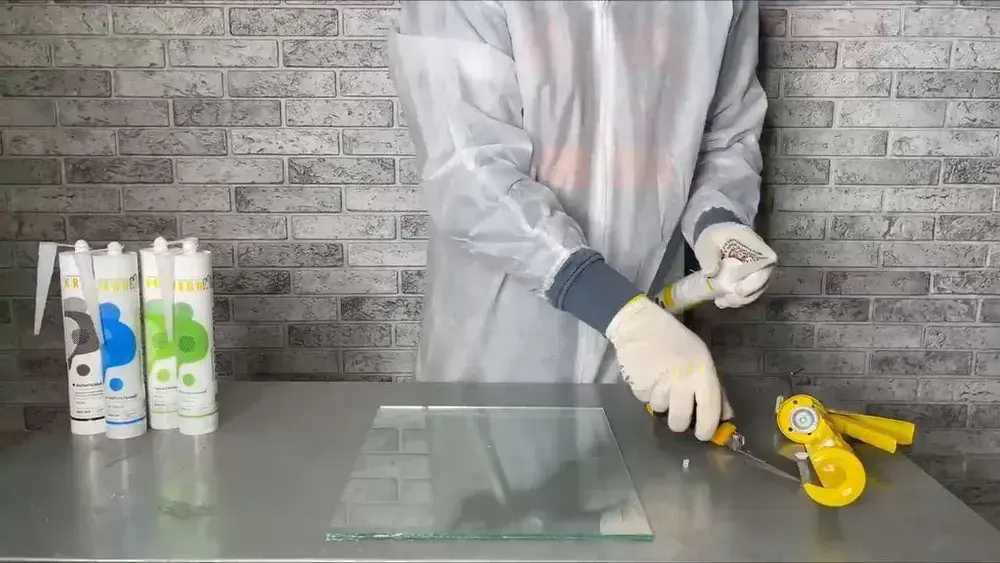 Герметик силиконовый универсальный KRONbuild белый 280 мл