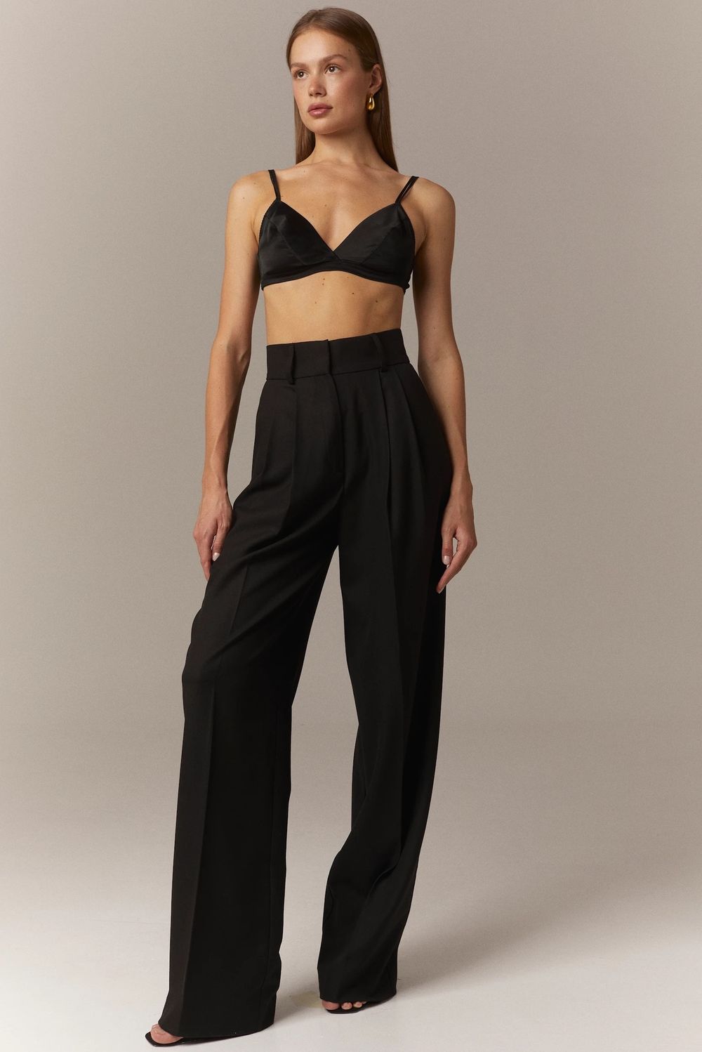 Брюки-палаццо черные из мягкой вискозы