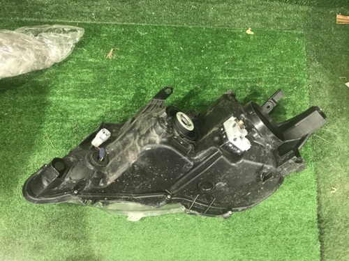 Фара правая Toyota Camry 7 XV50 (2014-2017) ксенон не адаптив