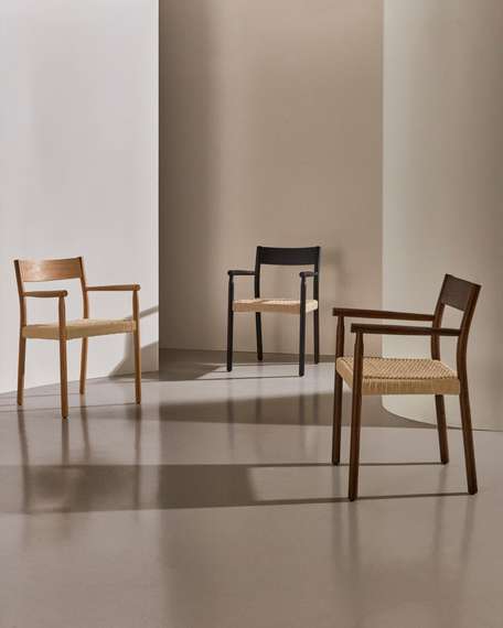 Yalia Стул из массива дуба с отделкой из ореха и сиденьем из 100% веревки