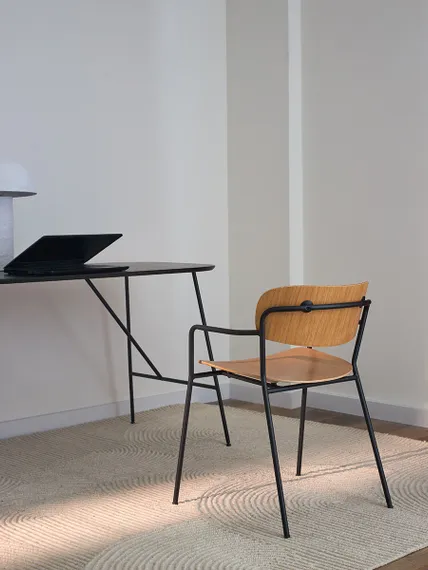 Стул с подлокотниками Torfrid, светлый орех