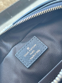 Louis Vuitton Avenue Messenger