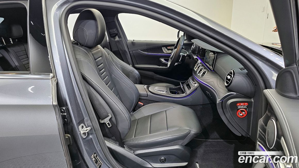 Mercedes-Benz E-Class W213 E220d 4MATIC AMG Line (08.2021)