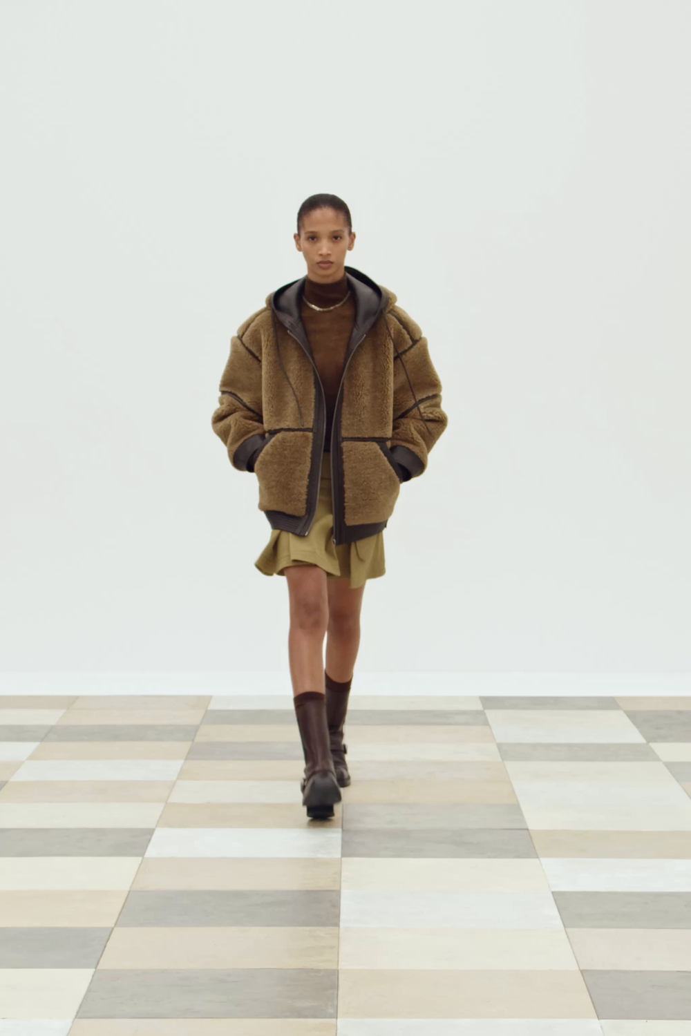 ZARA ВОДОЛАЗКА С ВОРОТНИКОМ-СТОЙКА, ТЕМНЫЙ ХАКИ