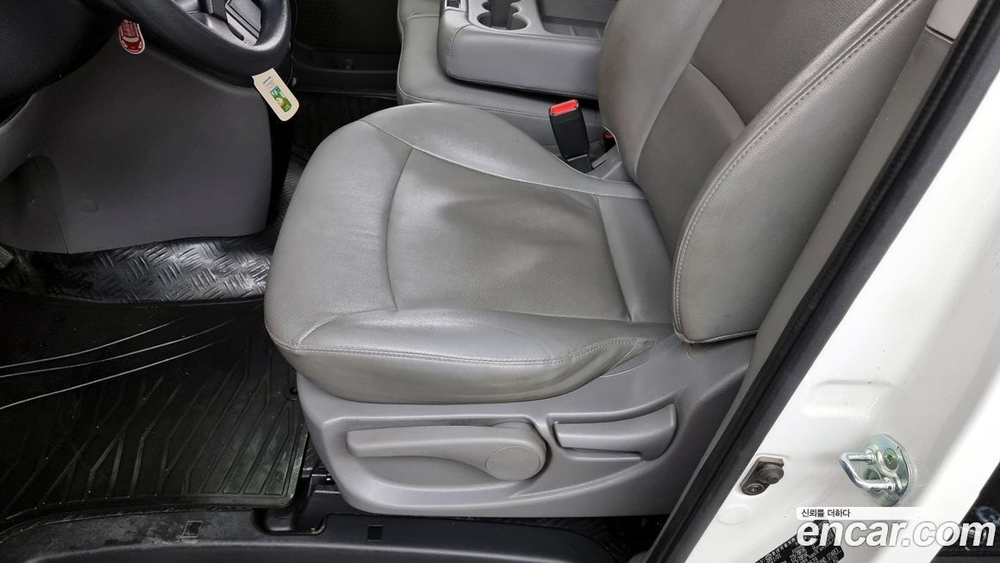 Hyundai The New Grand Starex Van 3-х местный (03.2021)