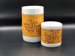 Набор из двух кружек, малая и большая, фарфоровые c берестой. Коллекция Onfim (Онфим) или Gramoty (Грамоты). 2 кружки без ручки, одной коллекции.