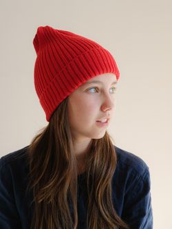 Шапка вязаная-резинка весенняя/осенняя КЭП(Красный)