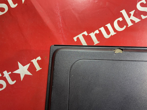 Люк в сборе