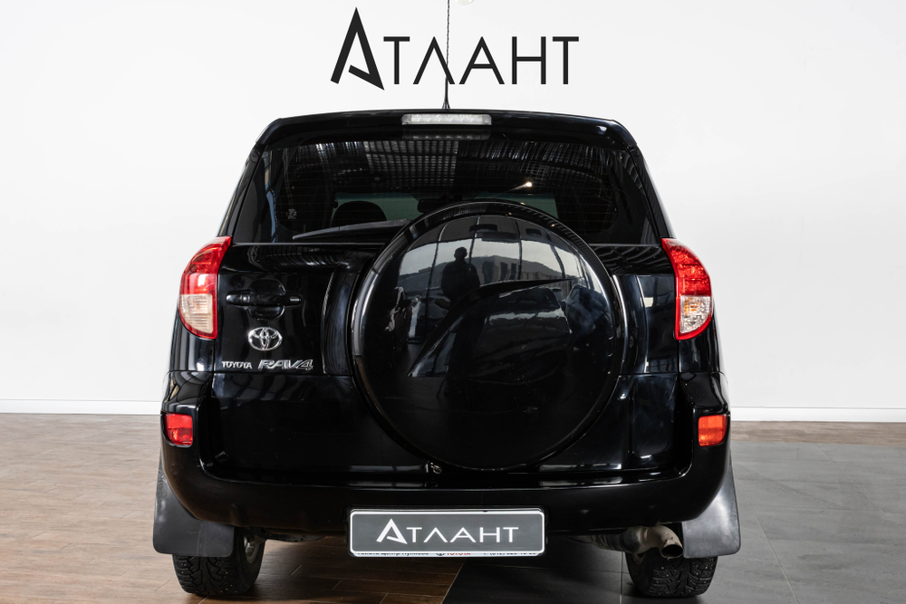 Toyota RAV4, 2006 год